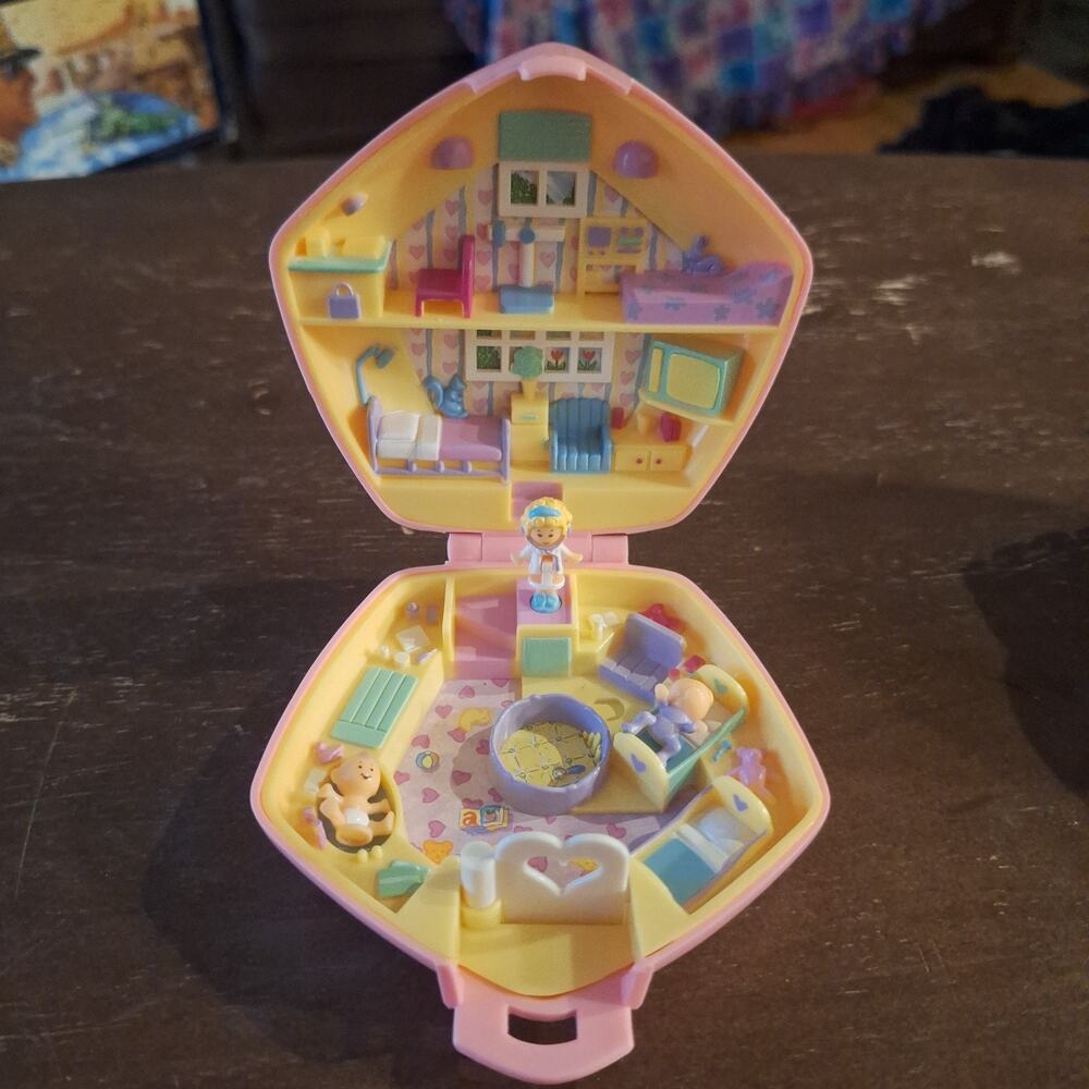 Bluebird Toys 1992 Polly Pocket In The Nursery Includes 3 Figurines